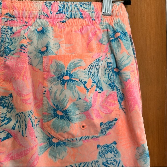 chubbies men’s 5.5 inseam tiger pose lined swim trunks - Picture 4 of 7